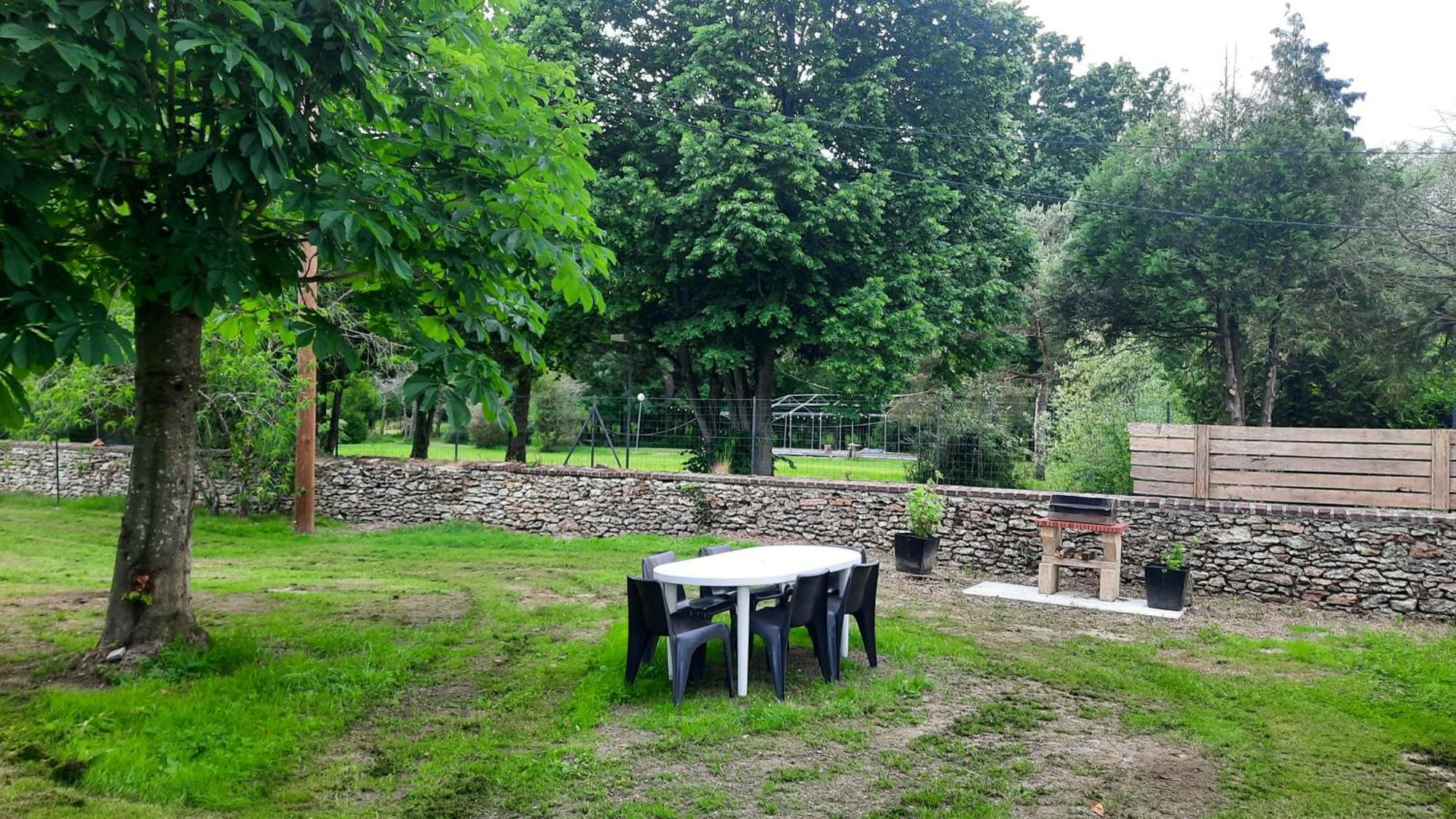 Gite Du Chateau De Chambonnieres Le Plessis-Feu-Aussoux Extérieur photo